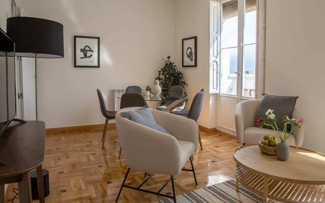 Beautiful 4 Bed / 2bath Apt in Salamanca