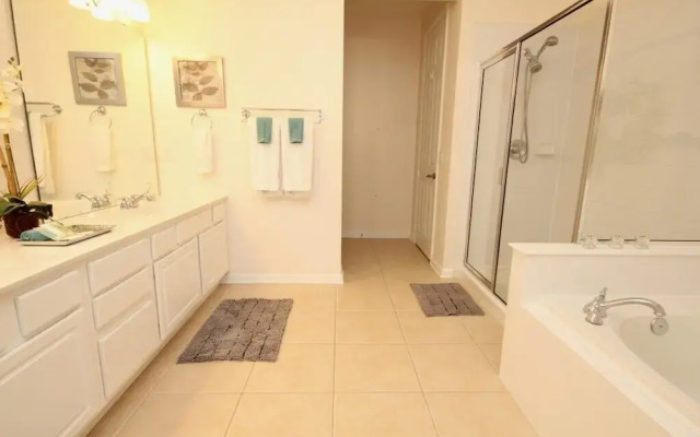 7-305 3 Bedroom Condo by RedAwning