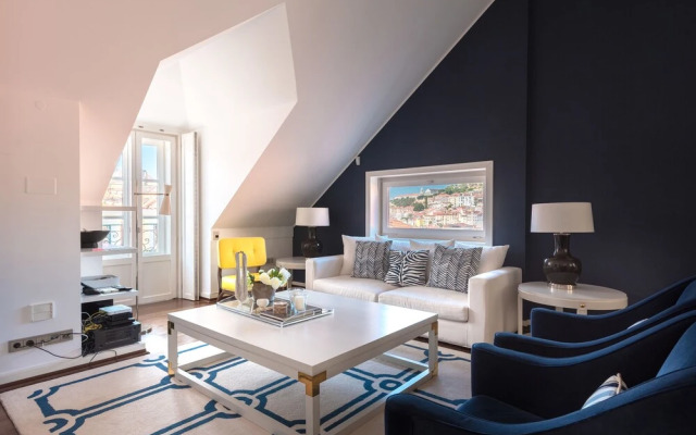 Luxury 3BR Duplex 240m2 City Center PRK