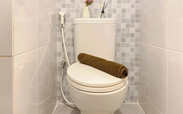 Affordable And Homey Studio At Tokyo Riverside Pik 2 Apartment – Bathroom – Jakarta