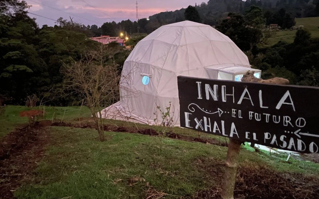 Poas Volcano Observatory Lodge & Glamping