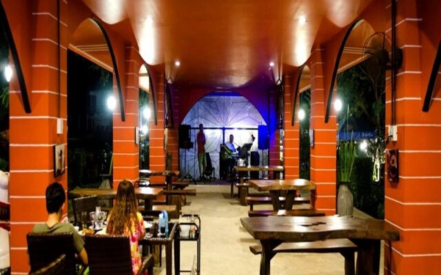 River & Flowers Resort