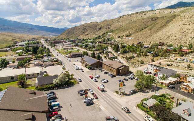 Super 8 by Wyndham Gardiner/Yellowstone Park Area