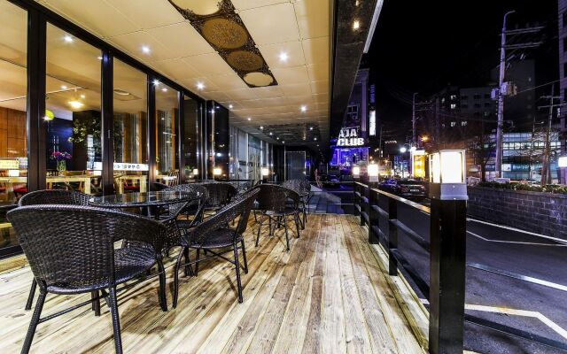 Pavia Tourist Hotel