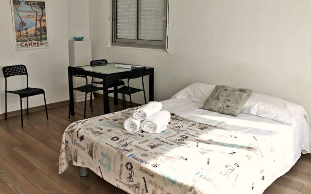 Central 1 Bedroom in Luxurious Residence