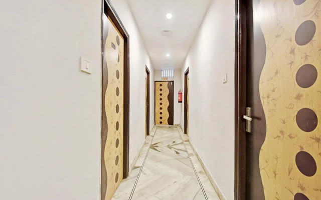 OYO 82317 Amaris Stay Hub