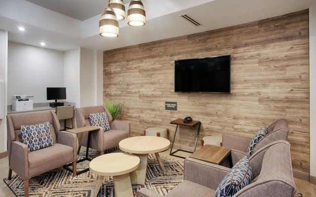 Candlewood Suites Detroit – Sterling Heights