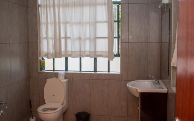 Roam Apartment Bed and Breakfast Kisumu