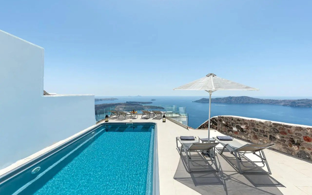 Pearl on the Cliff Hotel & Suites