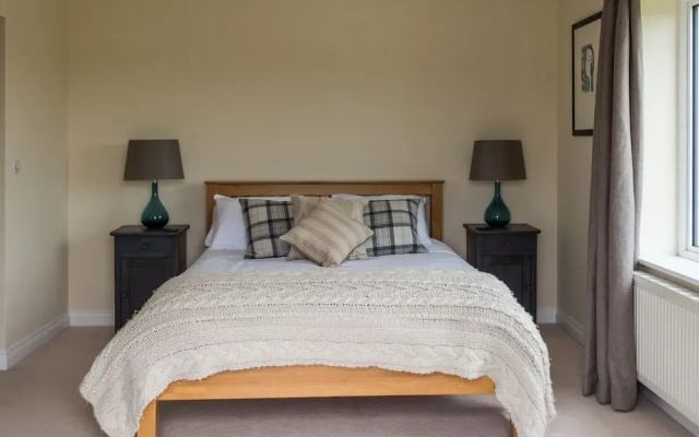 Farley Lodge