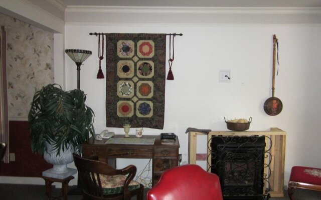 Heathergate Cottage and Suites