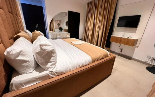 Ace Apartment