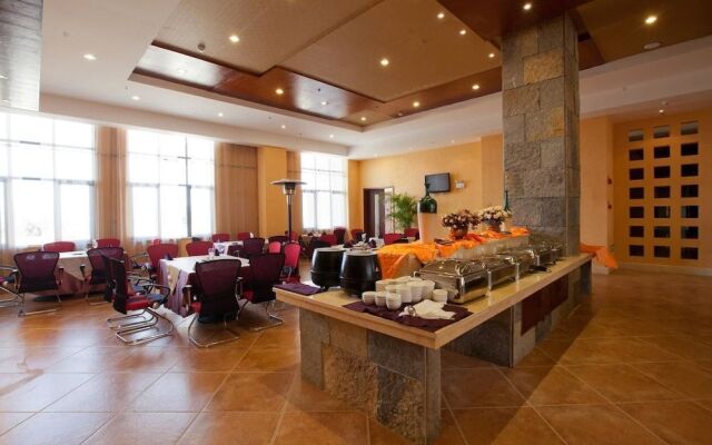 Maple Palace Hotel