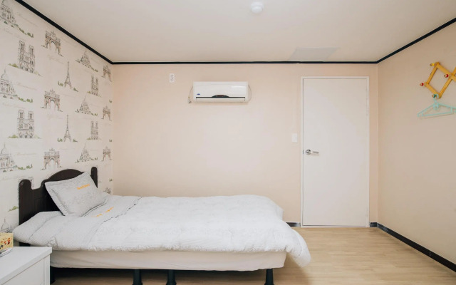 The Oakra Hotel