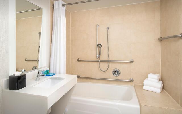 Holiday Inn Express Boston - Saugus by IHG