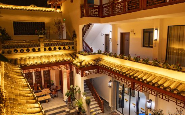 Shu Family Courtyard in Chadong Ancient Town — 3-star hotel in Xiangxi