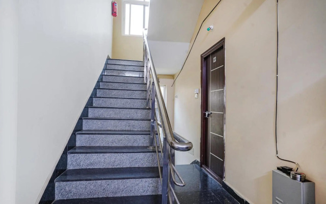 Collection O 92493 D Grand Residency