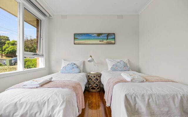 StayAU 2BRM Beach Family House Hampton