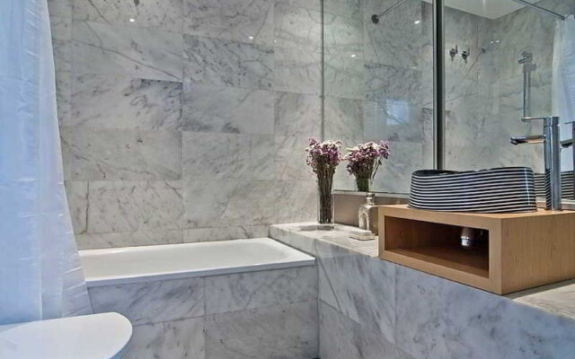 Gracia Pool Apartments Center