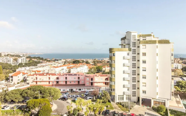 Wonderful Studio in Cascais With Sea View