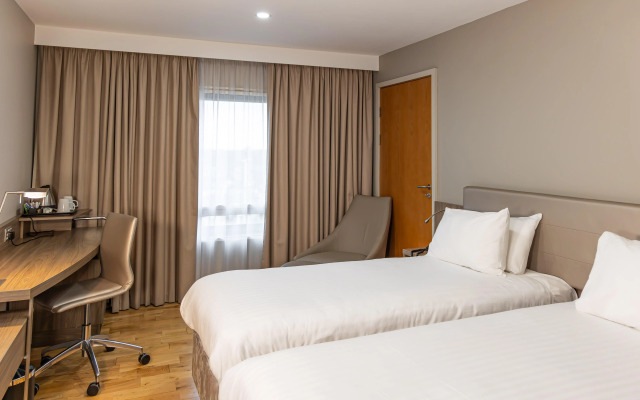 Holiday Inn London - West by IHG
