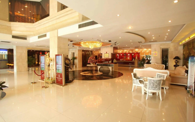 Hongluo Harbor Holiday Hotel