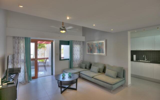 Feel The Ocean Breeze From This Alluring Beachfront Apartment D302