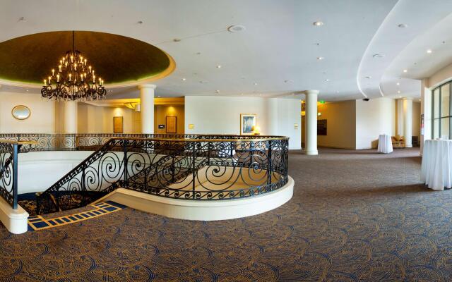 Stamford Plaza Sydney Airport Hotel & Conference Centre