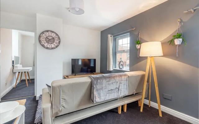 Worcester City Centre 1 Bed Apartment