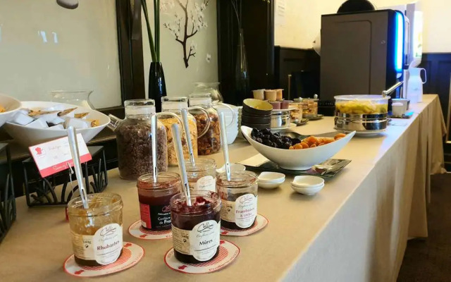 Brit Hotel Confort Auclair Gueret