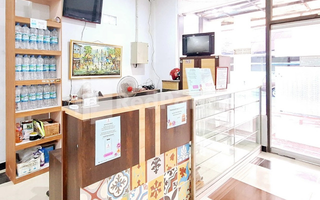 Aster Triplets Guest House JCM Mitra RedDoorz