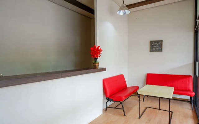 RedDoorz near Pacific Mall Tegal 2