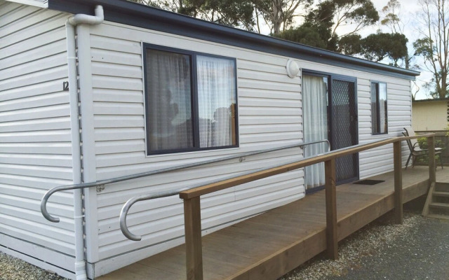 Snug Beach Cabin And Caravan Park