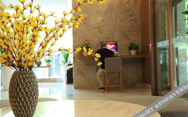 Homeinn Plus Hotel (Shanghai Zhonghuan Jinshajiang Road Fengzhuang Subway Station)