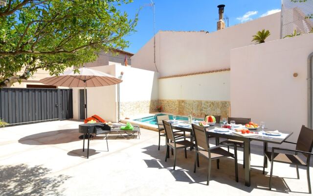 Mallorca Town House with Pool Beaches 20 Mints