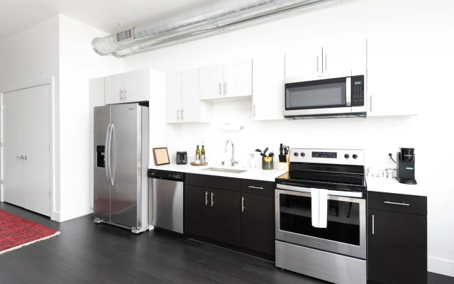 Flexhome Skywalk to Fiserv U5 RooftopGymParking