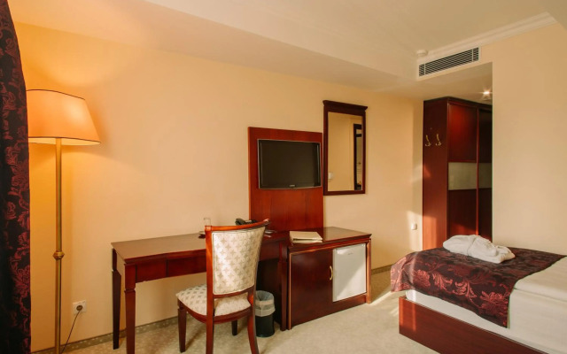 Grand Hotel Sole (ex. Hotel Golden Hoffer & Best Western Hotel Dituria)