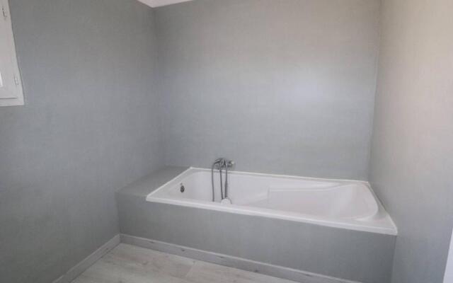 MAISON LE GRAU-DU-ROI, 5 PIèCES, 8 PERSONNES - FR-1-307-157