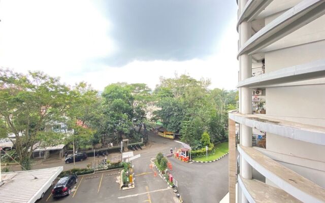 Spacious Studio Room at Beverly Dago Apartment