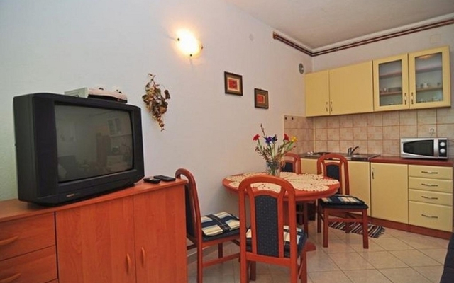 Apartment Jerimih - 120 m from sea: A1 Sukosan, Zadar riviera