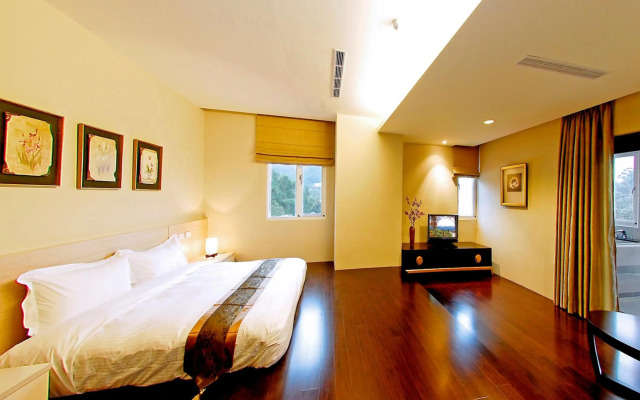 Sun Moon Lake Karuizawa Villa B&B