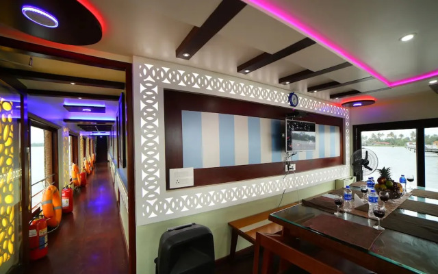 Best Kerala Houseboat