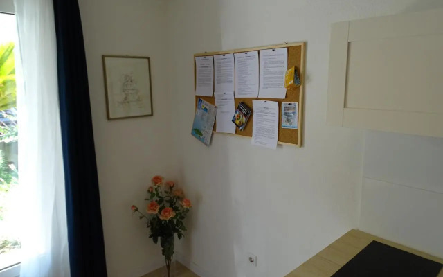 Job studio apartments