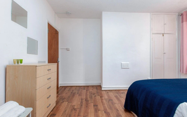 Whitman House - Deluxe Guest Room 2