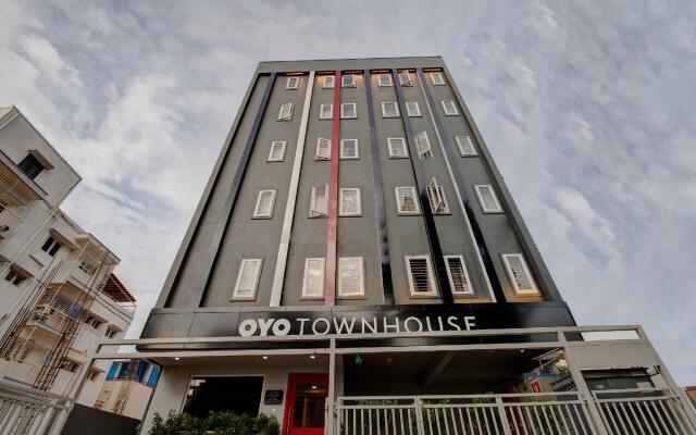 OYO Townhouse 149 Siri Residency Hebbal