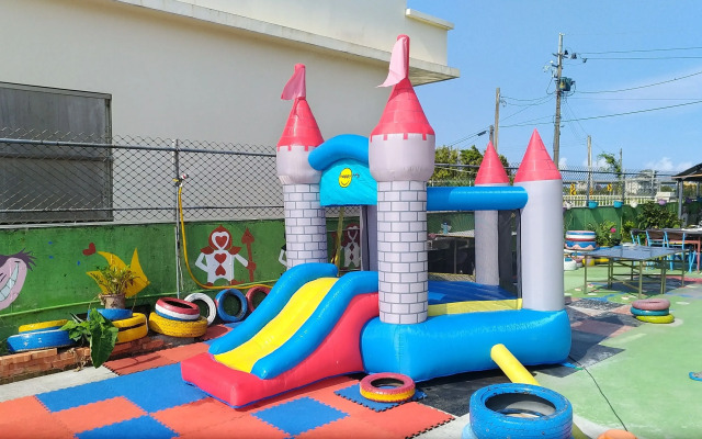 Alice Wonderland B&B