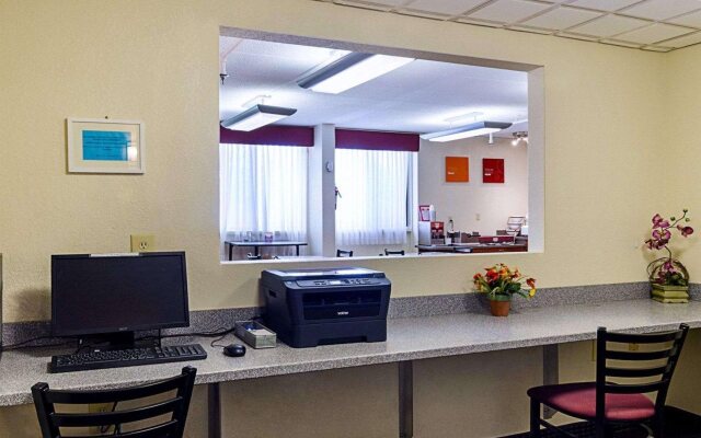 Comfort Inn & Suites Fall River