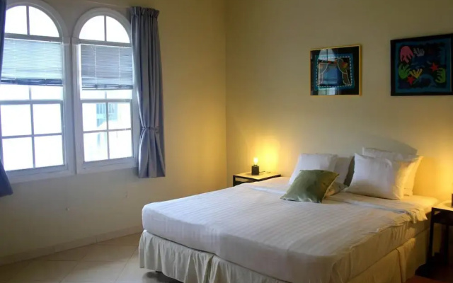 Sea-view Apartment in Mambo Beach Near Seaaquarium