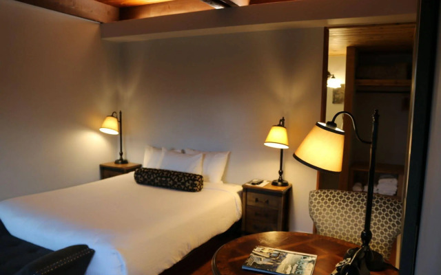 Timbers Inn