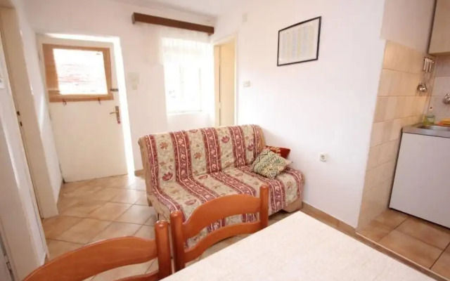 Mat - Great Location - A2-manji